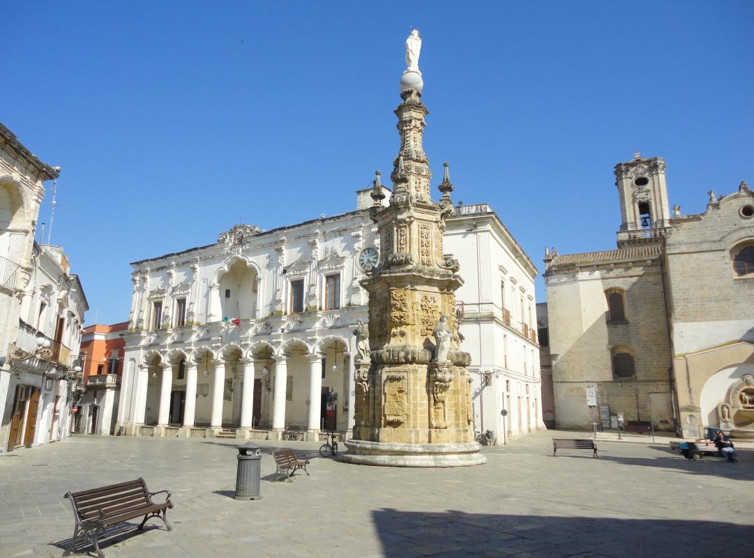 Nardò - Lecce - Piazza Salandra - Wikipedia.