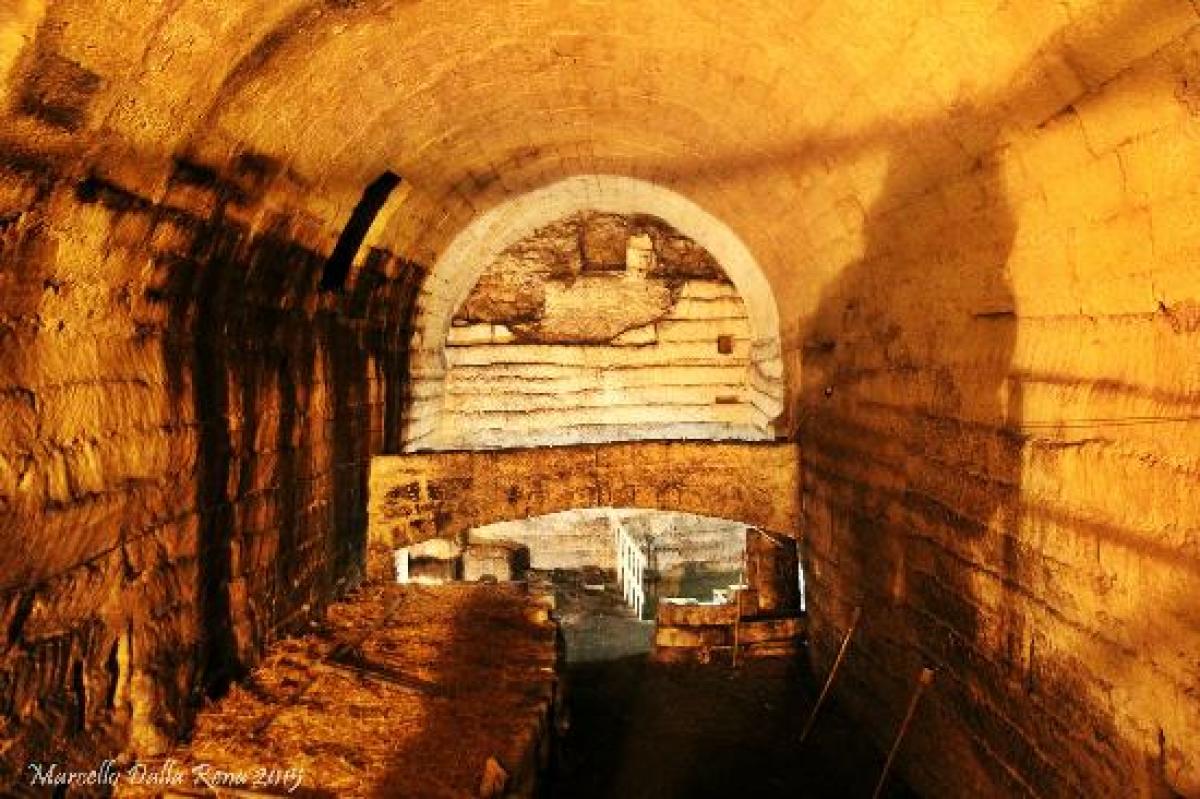 Ipogeo Palazzo Stola - Taranto