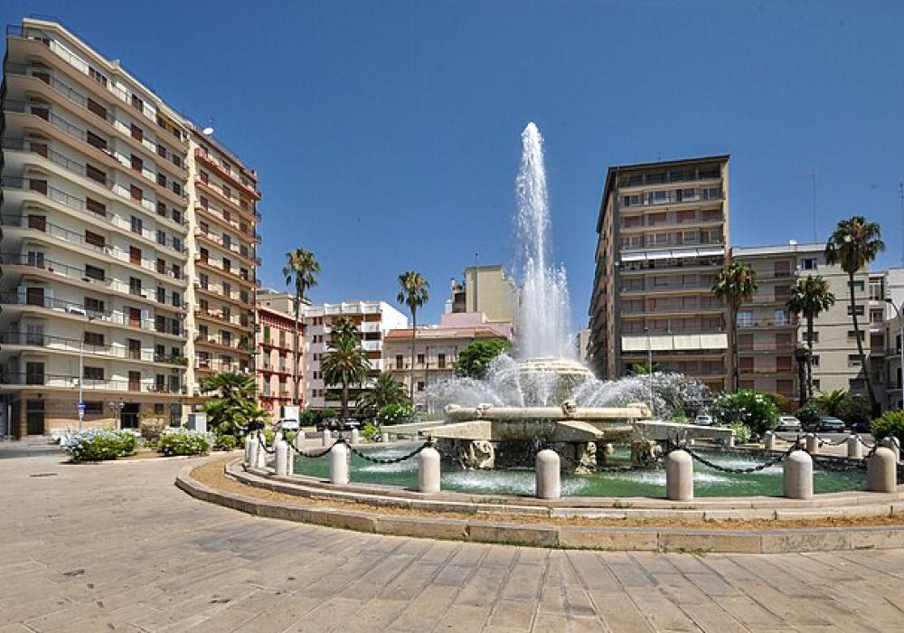 Piazza Ebalia - Fontana Rosa dei Venti - Taranto