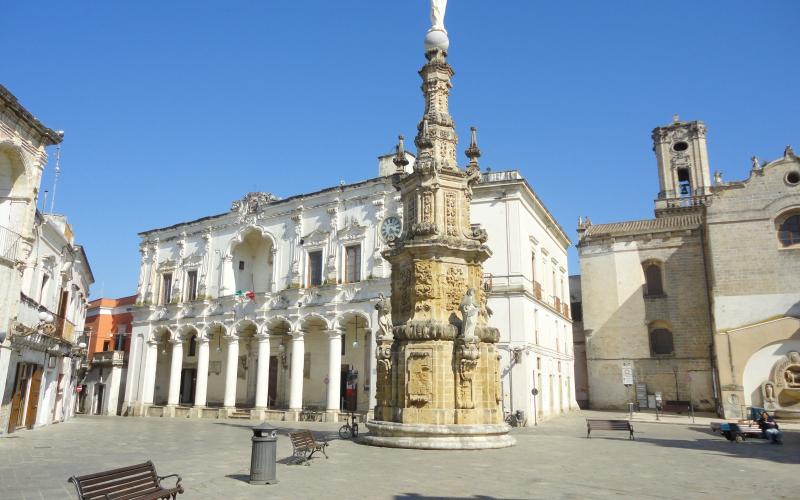Nardò - Lecce - Piazza Salandra - Wikipedia.