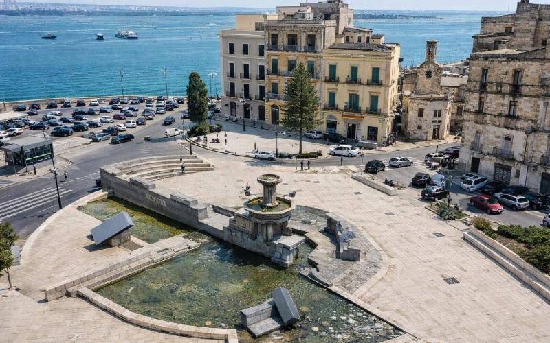Piazza Fontana - Taranto